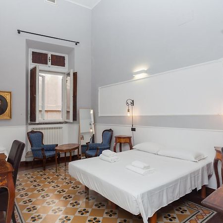 Palazzo Del Duca Piazza Navona Guest House ローマ エクステリア 写真