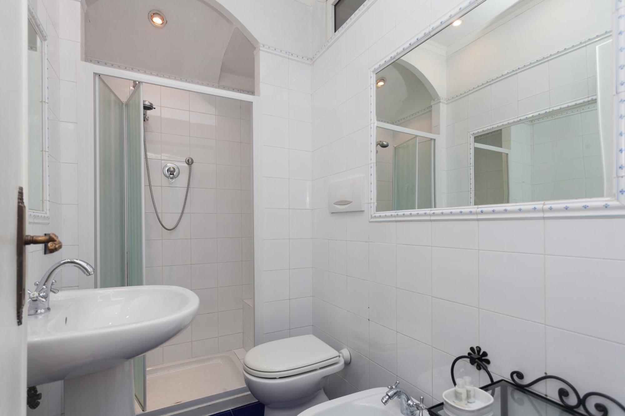 Palazzo Del Duca Piazza Navona Guest House ローマ エクステリア 写真
