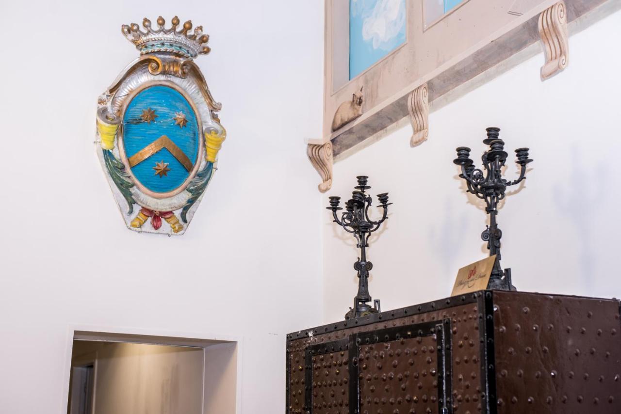 Palazzo Del Duca Piazza Navona Guest House ローマ エクステリア 写真