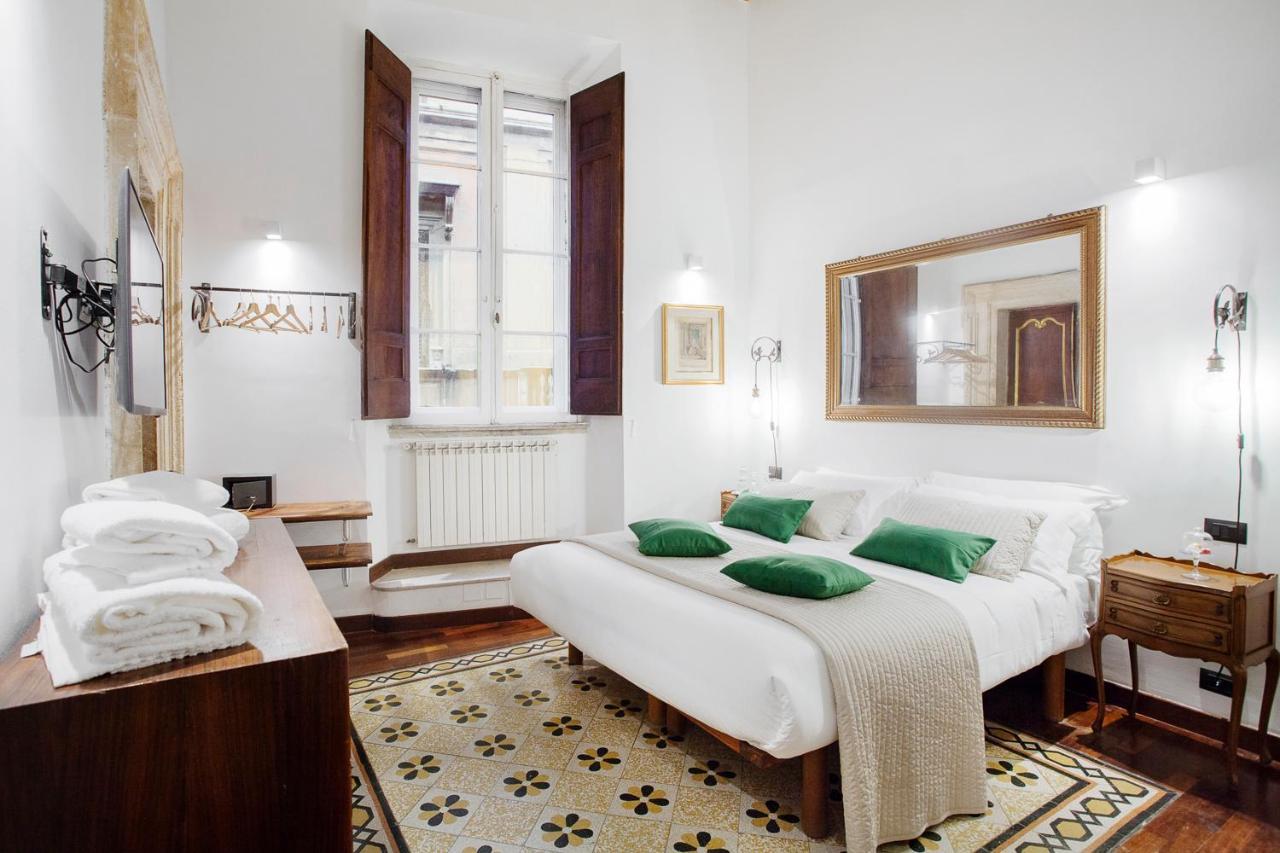 Palazzo Del Duca Piazza Navona Guest House ローマ エクステリア 写真