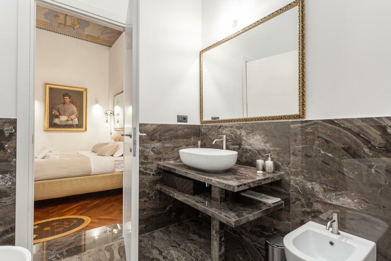 Palazzo Del Duca Piazza Navona Guest House ローマ エクステリア 写真