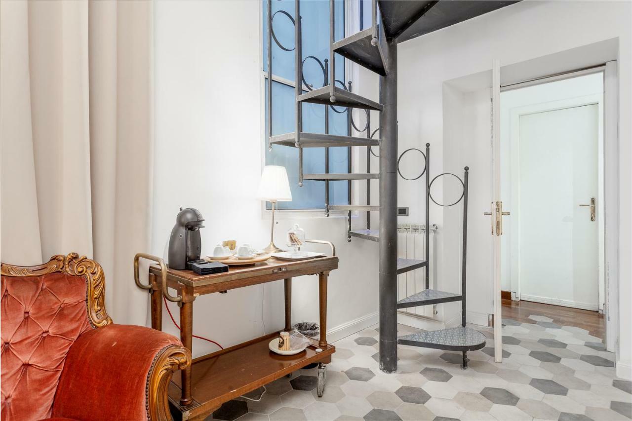 Palazzo Del Duca Piazza Navona Guest House ローマ エクステリア 写真